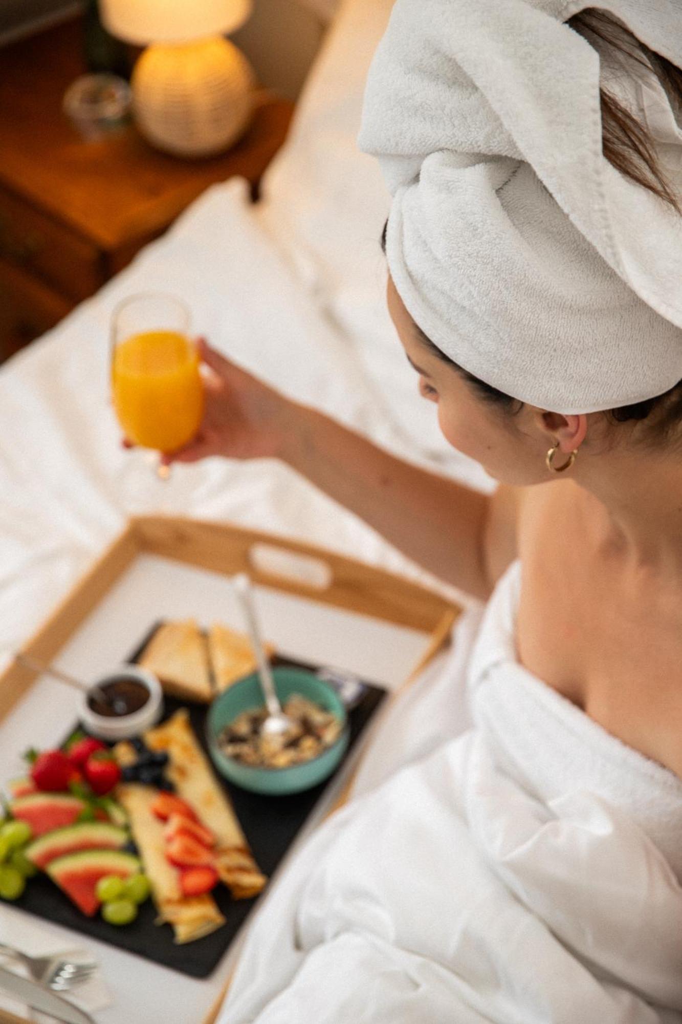 Wągrowiec Mieta Bed & Breakfast エクステリア 写真