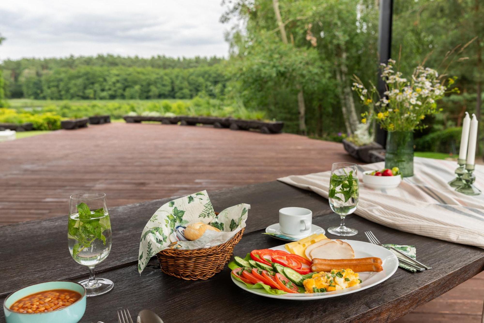 Wągrowiec Mieta Bed & Breakfast エクステリア 写真